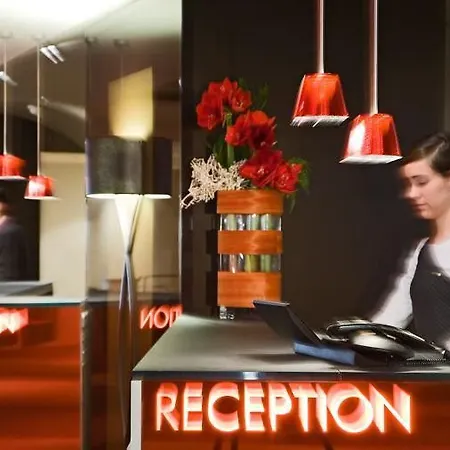 Pullman Rive Gauche Париж