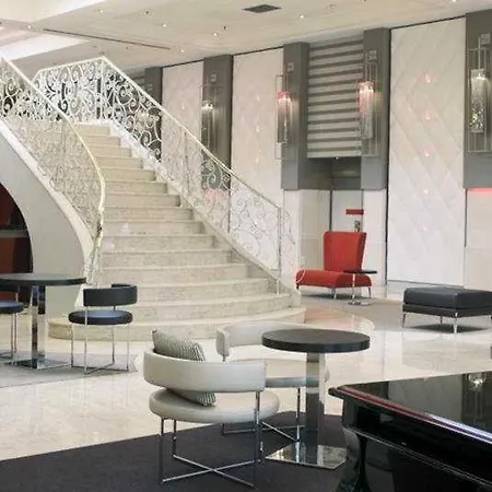 Pullman Rive Gauche Париж